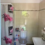 Homestay Chambre, Terrasse , Salle De Bains Toilettes Prive Valensole