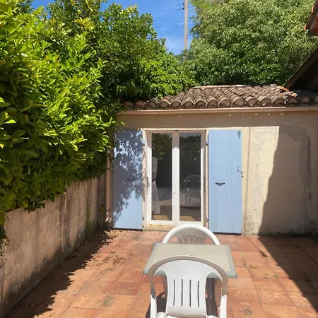Проживание в семье Chambre, Terrasse , Salle De Bains Toilettes Prive *